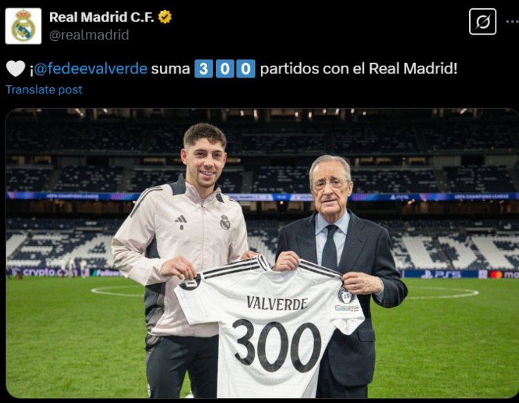  達(dá)成皇馬生涯300場里程碑，巴爾韋德獲紀(jì)念球衣&與弗洛倫蒂諾合影